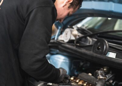 Van Driel Automotive - Revisie & Reparatie werkzaamheden