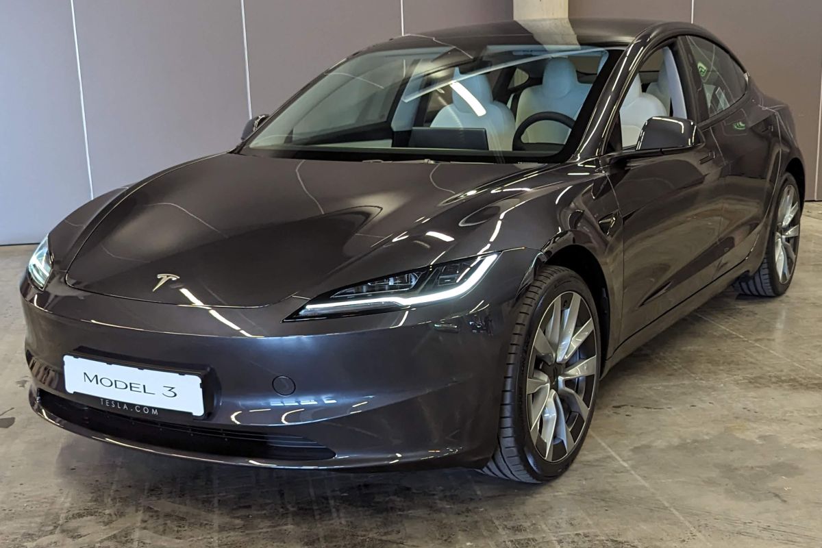 Tesla Model 3 Facelift Grijs